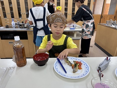 手際よく完成し、一足お先にいただきます.jpg